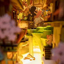 Cargar imagen en el visor de la galería, Booknook: Falling Sakura
