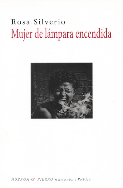 Mujer de lámpara encendida